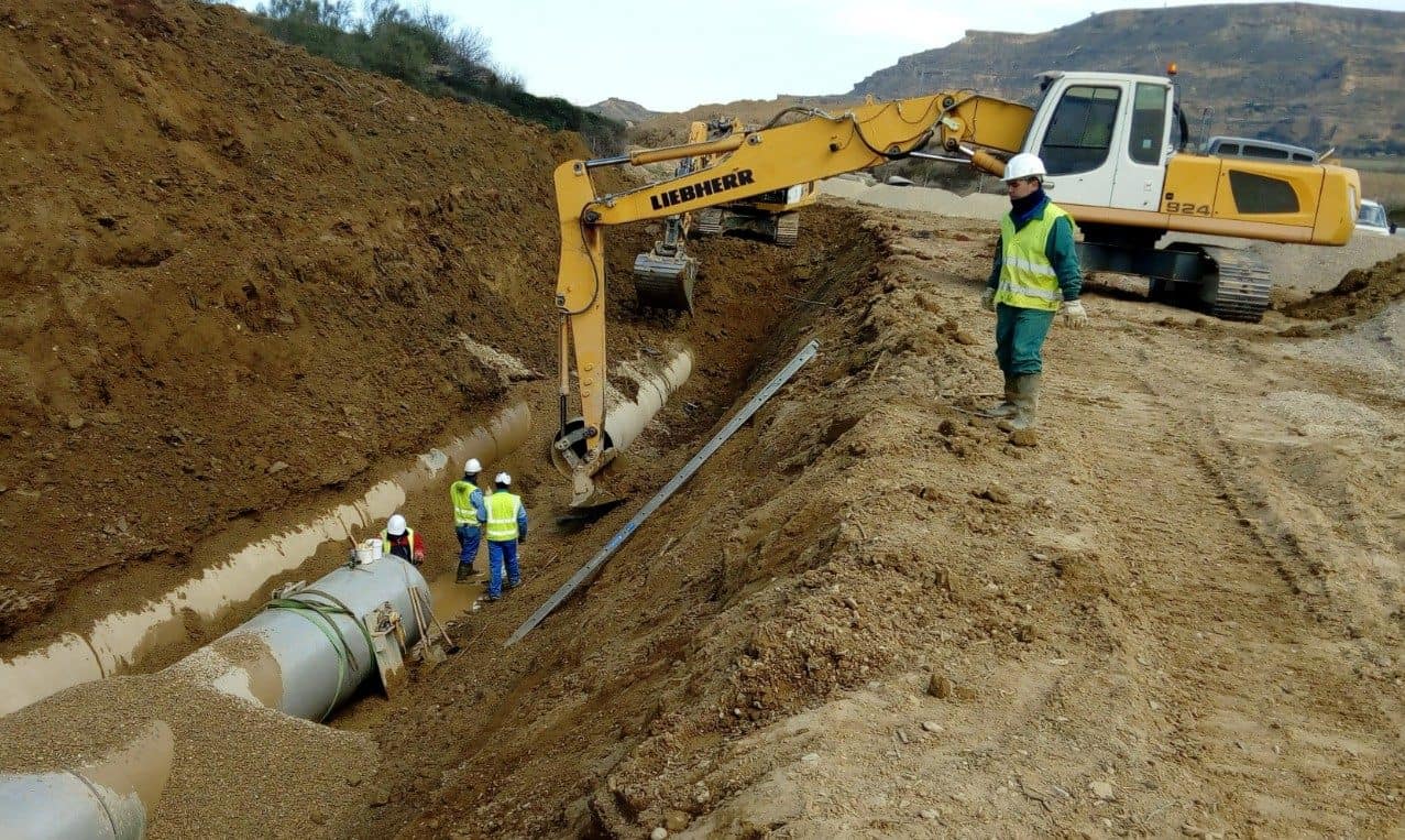 Instalación de tuberias en Comunidad de Regantes de Las Almacidas